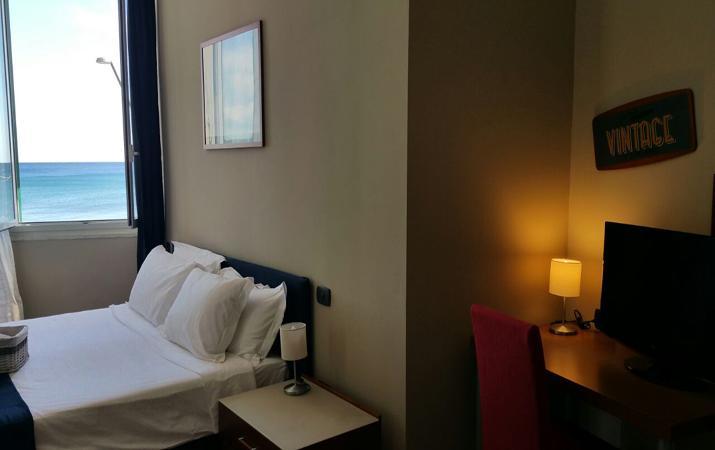 Luna Rooms Savona Bagian luar foto