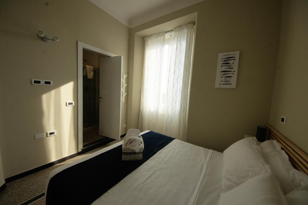 Luna Rooms Savona Bagian luar foto